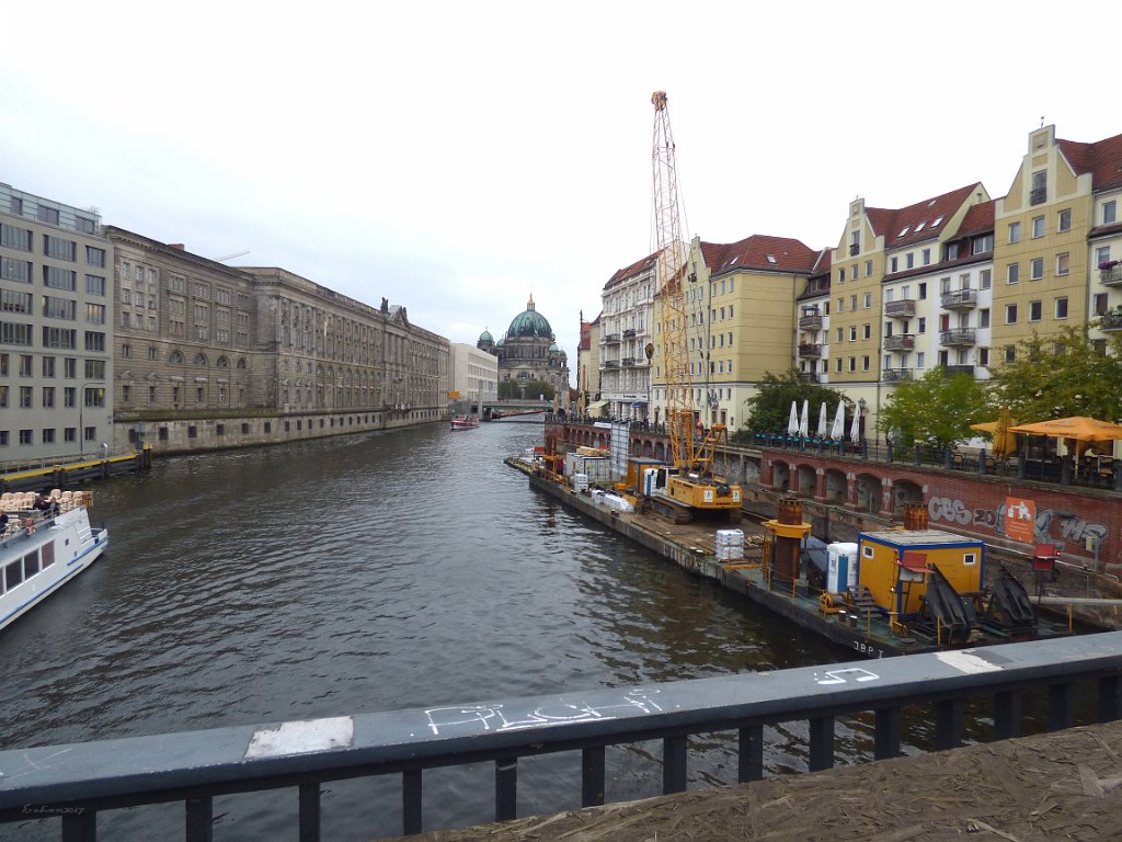 Nikolaiviertel- Spree view to Belin Cathedral