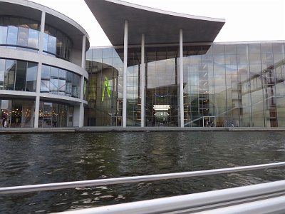 Paul-Löbe-House  State Government Office -The Paul-Löbe-Haus is a legislative building in Berlin next to the Reichstag. It is connected to the Marie-Elisabeth-Lüders-Haus by two super-imposed pedestrian bridges over the river Spree.