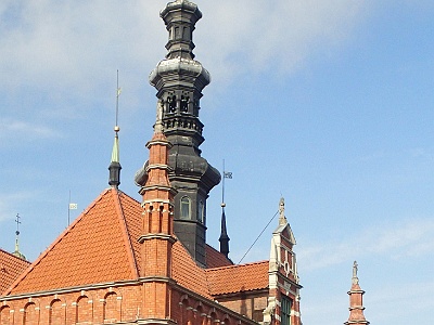 Baltic Cultural Center  History of the building dates back to the end of the 16th century, when it was designed by Antoni van Obberghen, in the style of Netherlandish Mannerism, to be the seat of the Old Town authorities. Throughout centuries it was the centre of contemporary political, economic, scientific and social life of this part of the city. It was here that elites debated about municipal matters, celebrated official ceremonies in Great Hall, and organised balls and  banquets. The Old Town Hall is linked to the figure of a famous scientist – astronome Johannes Hevelius. It is him who stored beer in the cellars of the building.