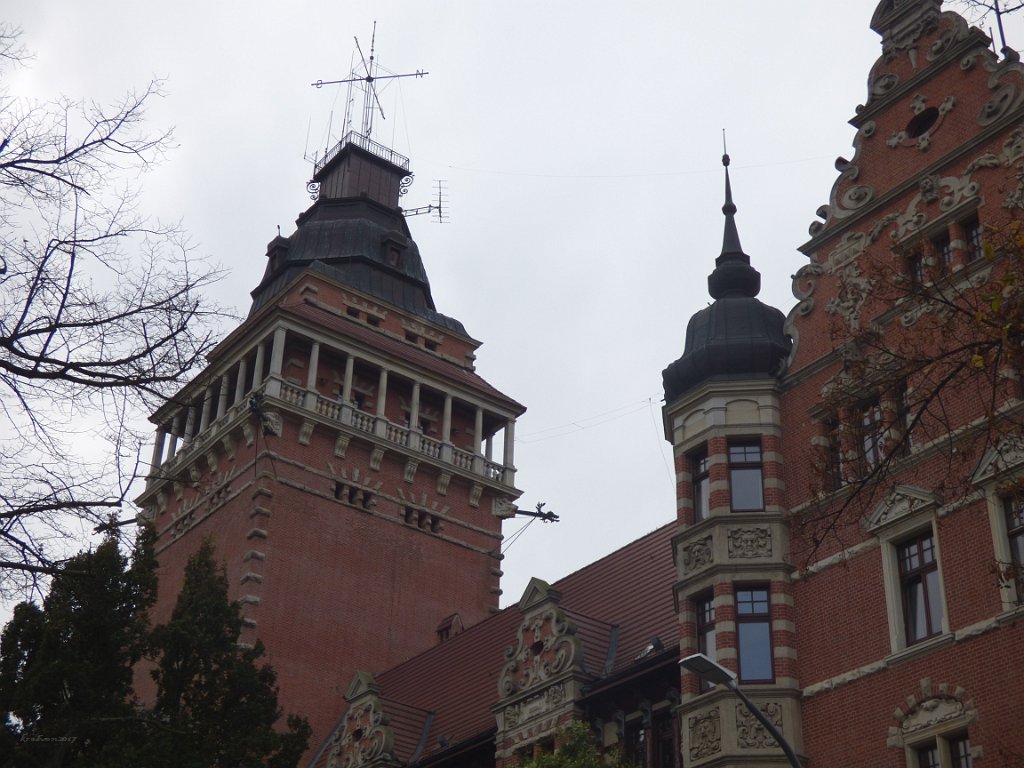 Voivodship Office on the Chrobry shafts