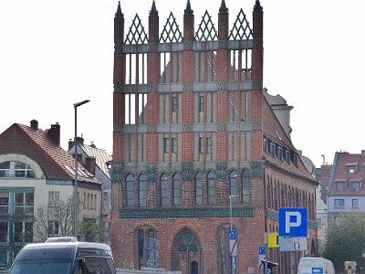 Old Town Hall  At the time of its construction in the 15th century, it was known as the New Town Hall, erected at the site of the one built in the previous century. In 1968, the building was brought back to its original look and got a new shingle roof. Gothic ornaments of the interior walls and other details were restored. A sumptuously adorned elevation was to raise the prestige of the city officials.  Part of the house is adapted to the Szczecin's History Museum (Polish: Muzeum Historii Szczecina), a part of National Museum in Szczecin. Since 1869, the building houses a popular restaurant and tavern.