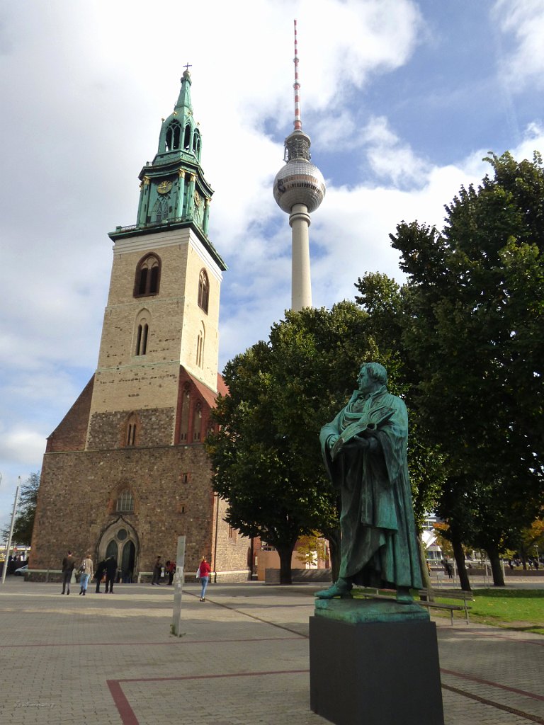 Martin Luther Statue