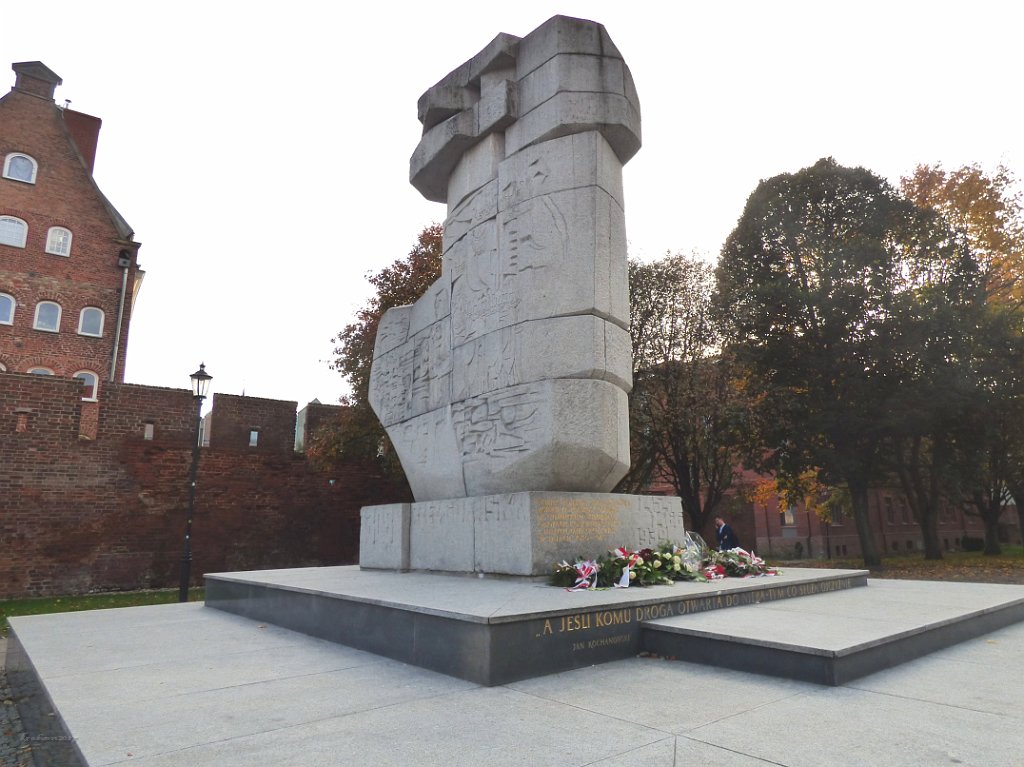 Monument to those who kept Gdańsk Polish