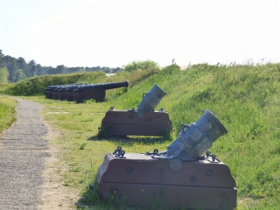 P1110217  Line of cannon toward Cornwallis encampment